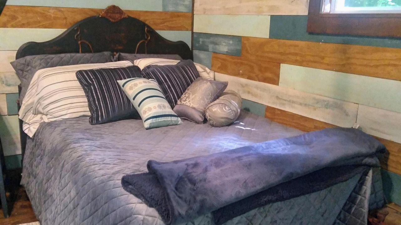 Photo of Bedroom in Dellslow