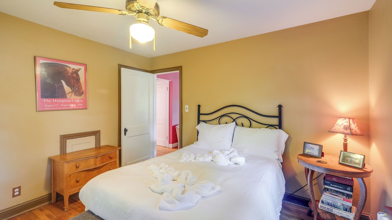 Photo of Bedroom in Silver Spring