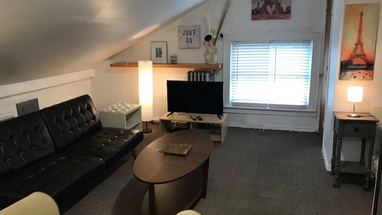 Photo of Livingroom in Communipaw