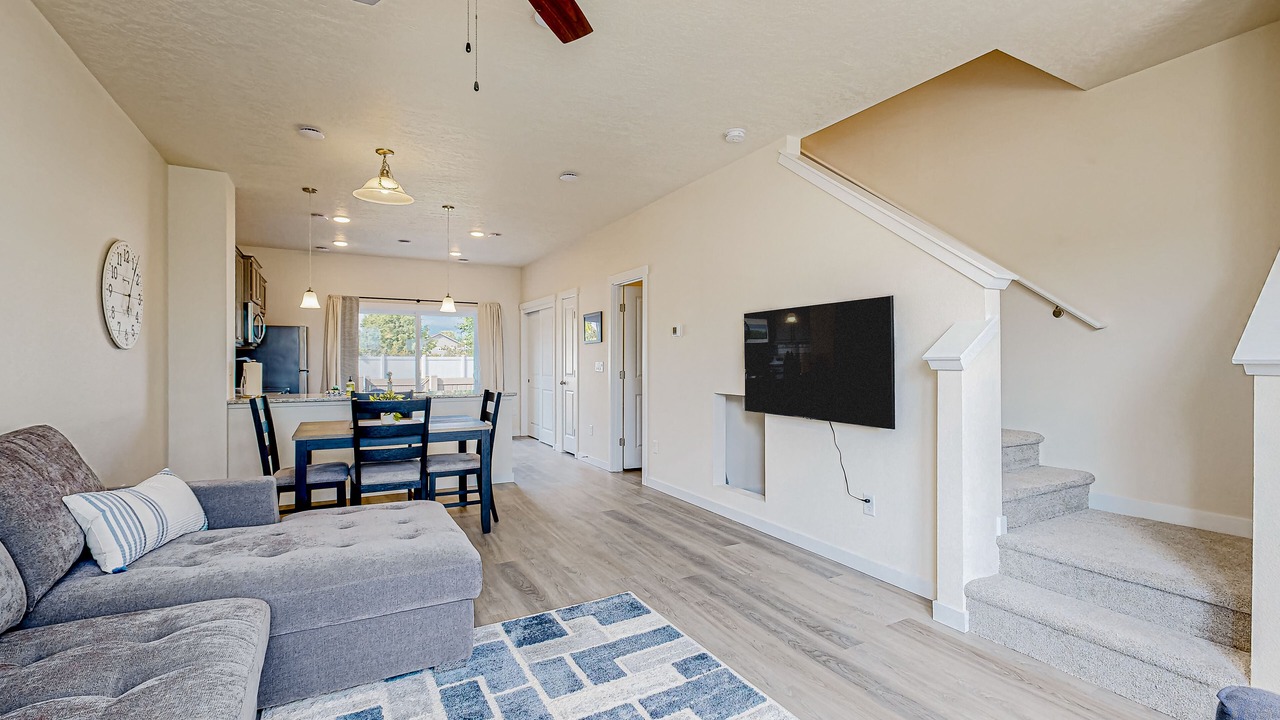Photo of Livingroom in Southwest Ada County Alliance