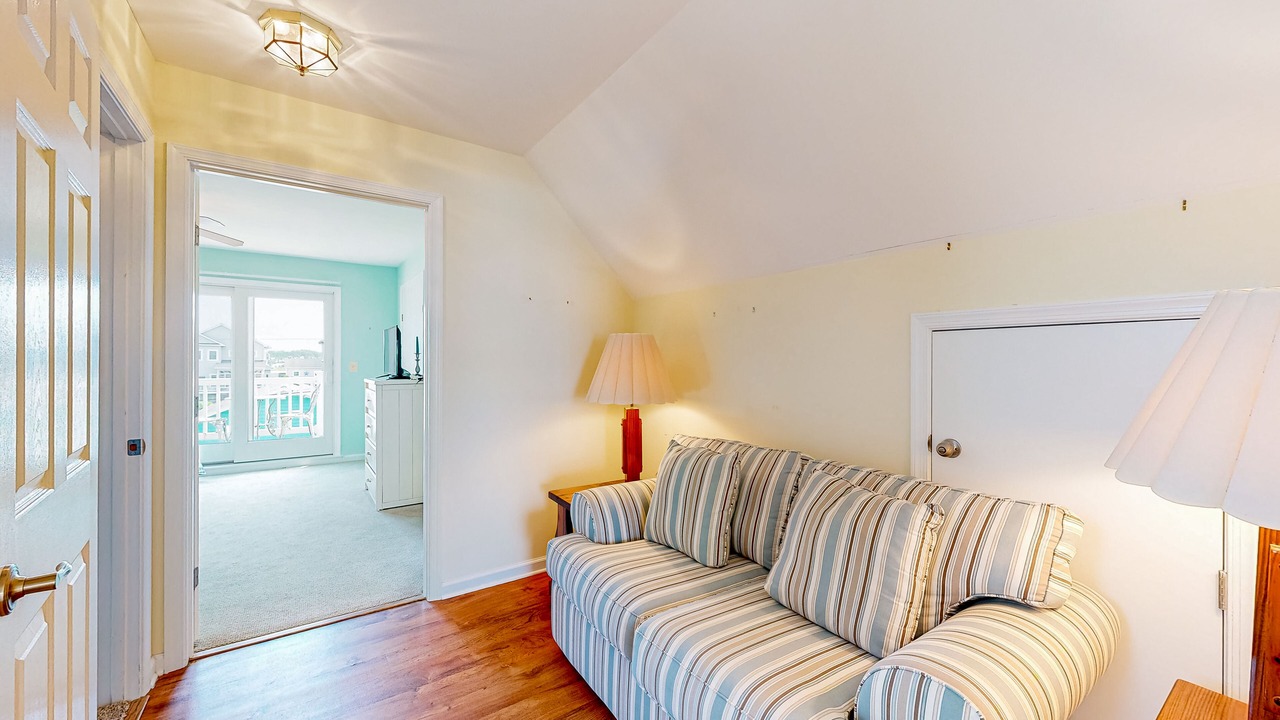 Photo of Livingroom in Keen-Wik On the Bay