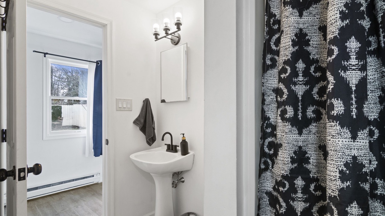 Photo of Bathroom in Glen Burnie