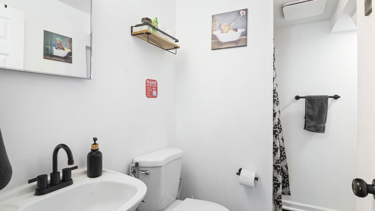 Photo of Bathroom in Glen Burnie