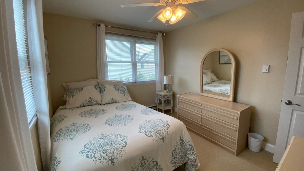 Photo of Bedroom in Avalon