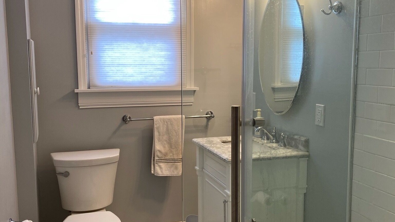 Photo of Bathroom in Avalon