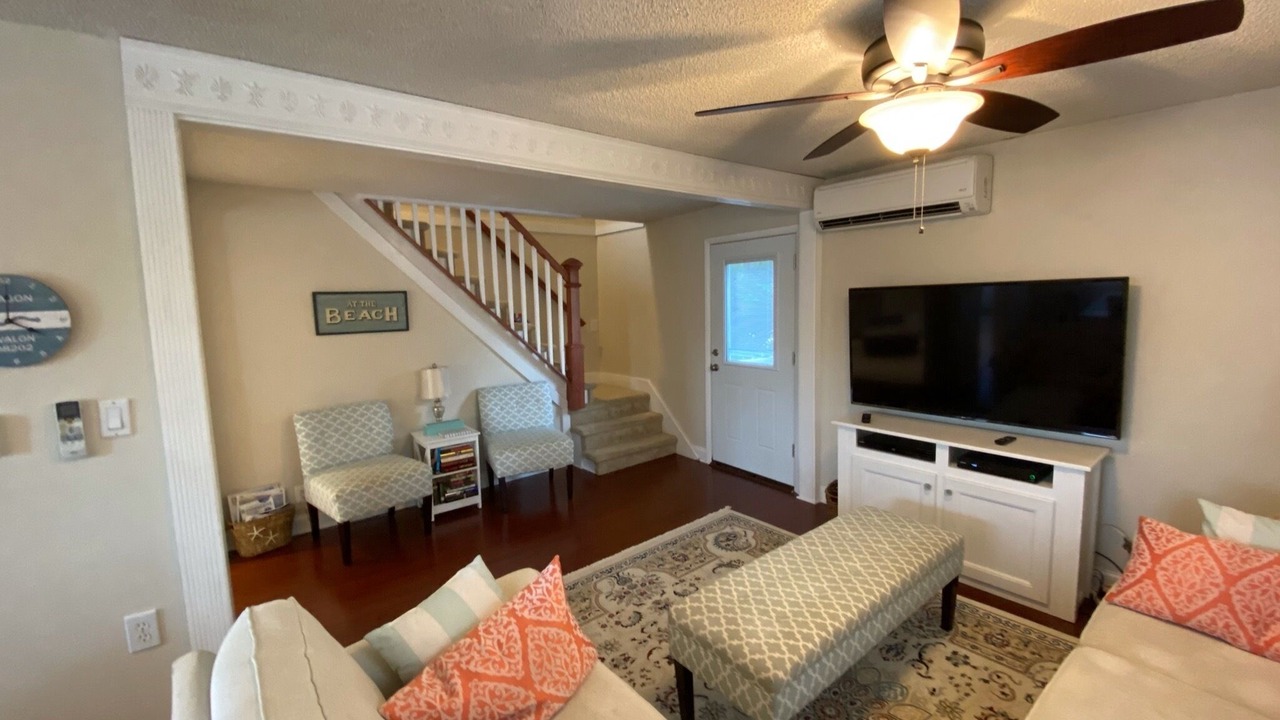 Photo of Livingroom in Avalon