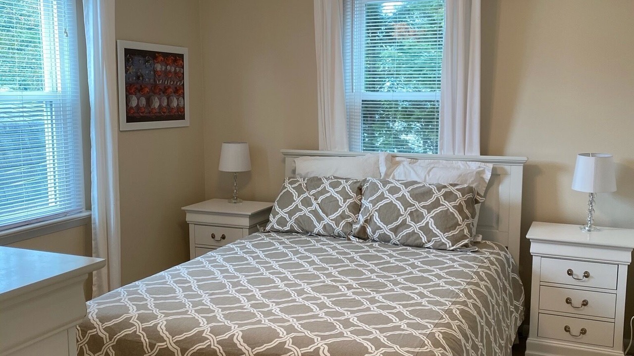Photo of Bedroom in Avalon