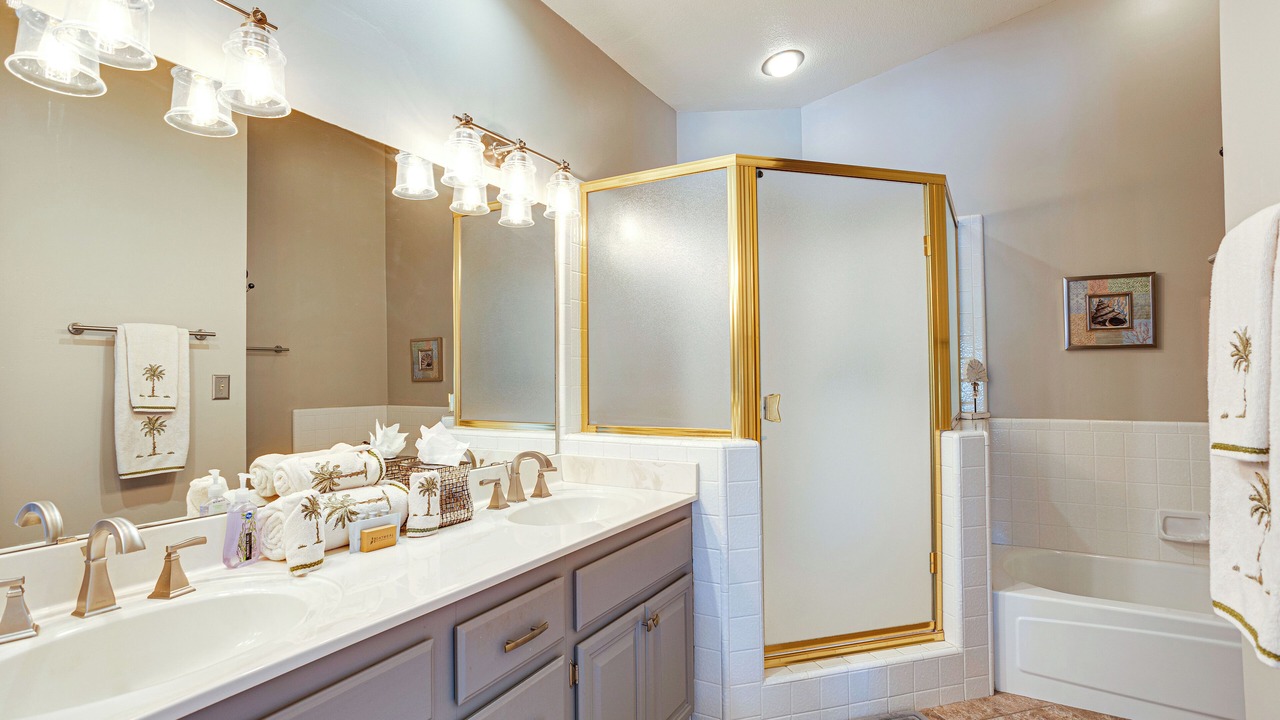 Photo of Bathroom in Cottonwood