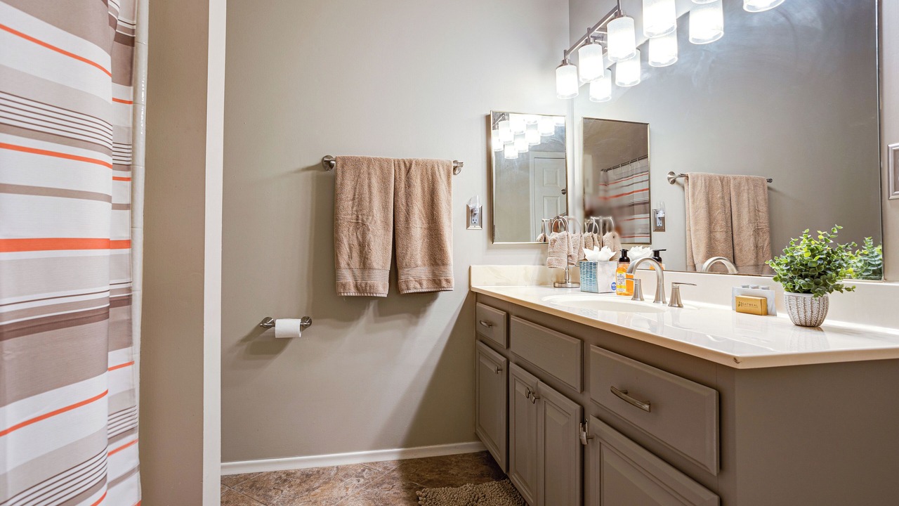 Photo of Bathroom in Cottonwood