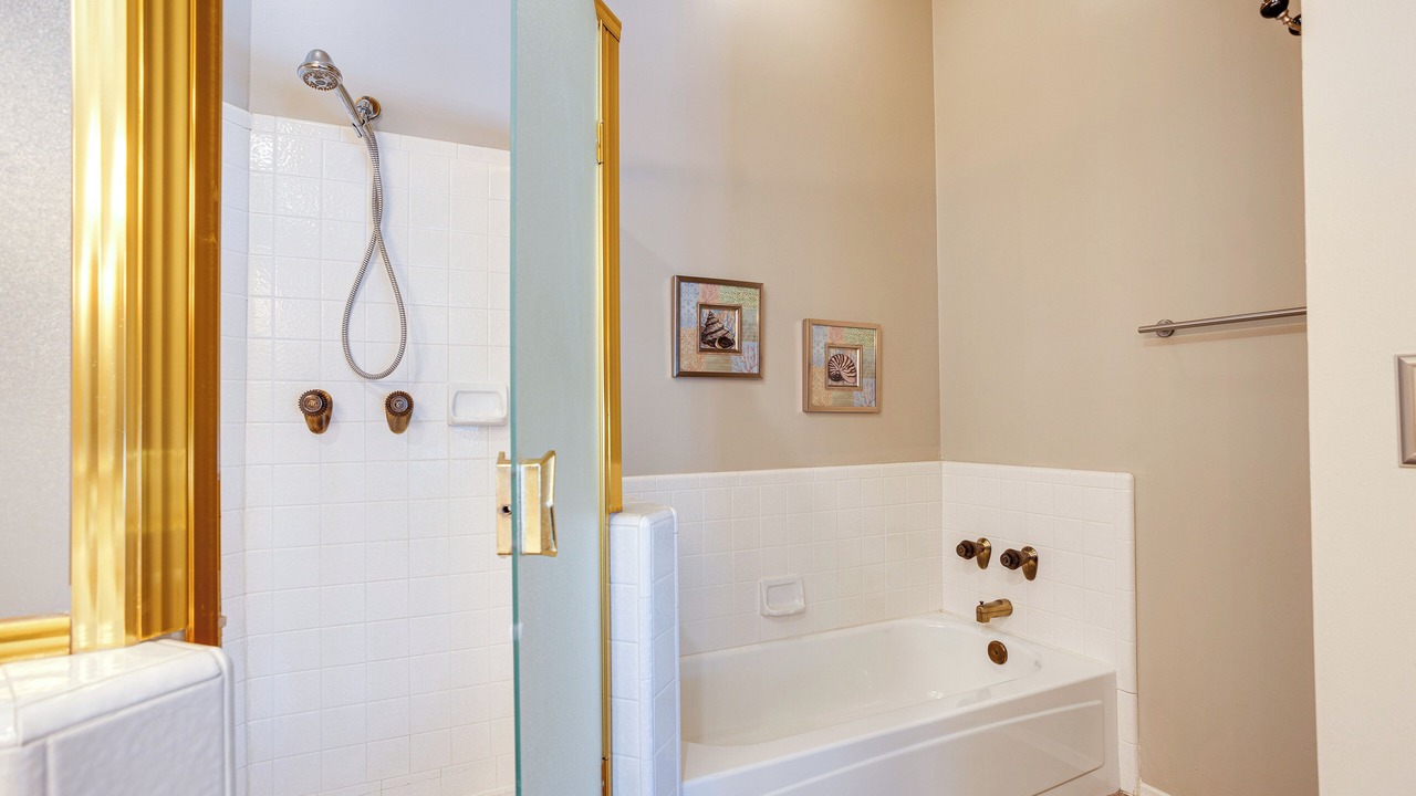 Photo of Bathroom in Cottonwood