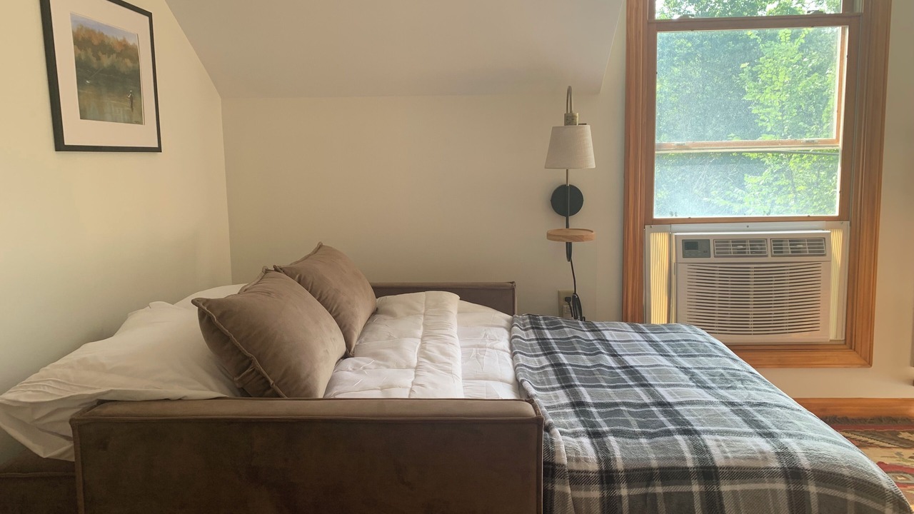 Photo of Bedroom in Bellefonte