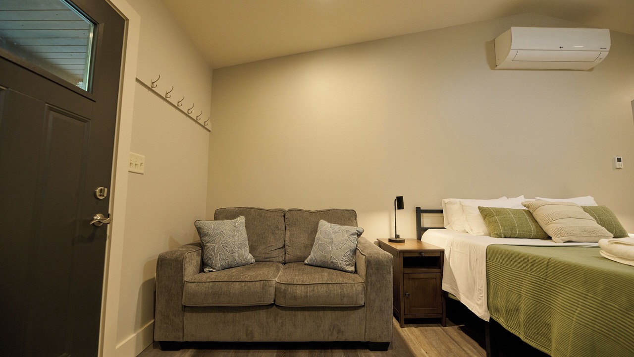 Photo of Bedroom in Cuyahoga Falls