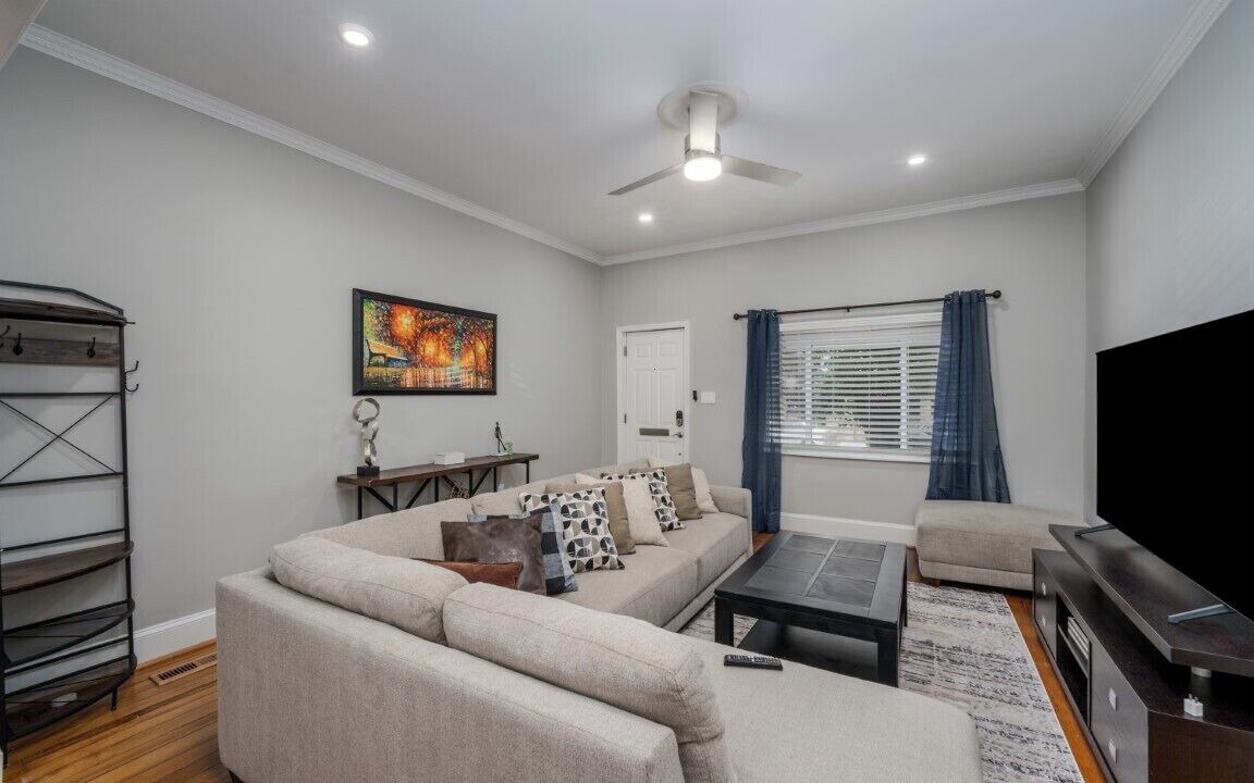 Photo of Livingroom in Fells Point