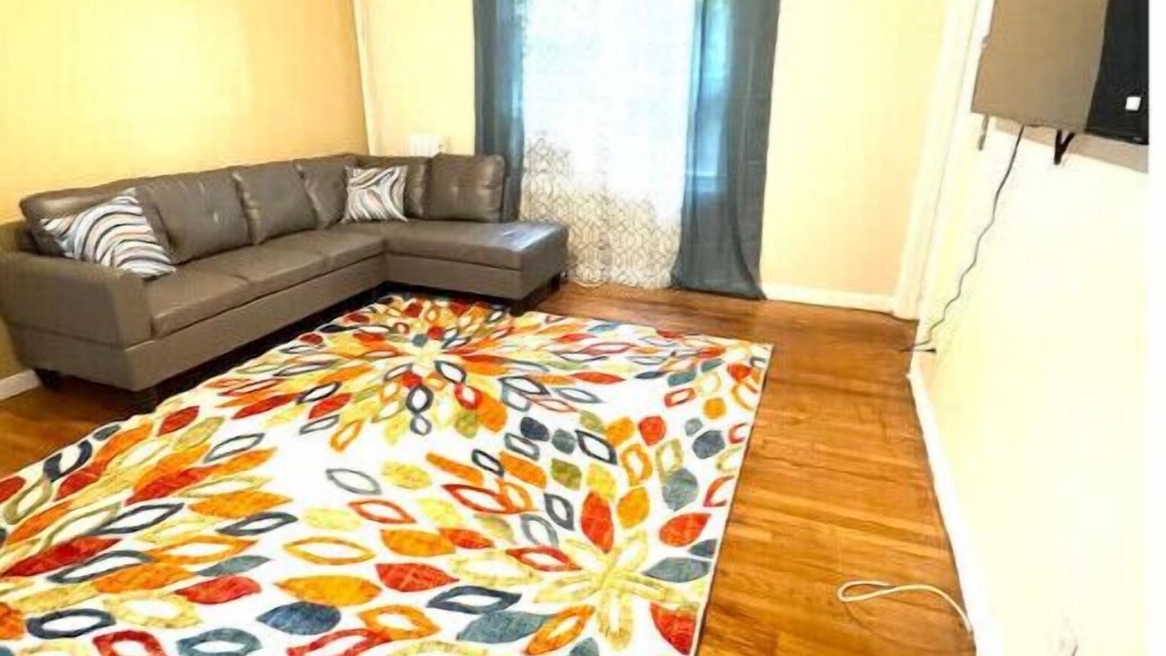 Photo of Livingroom in Orange