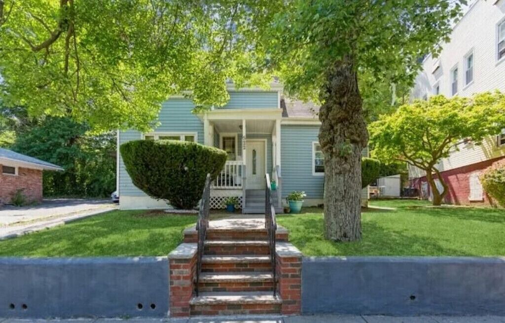 Photo of Outdoor in Orange