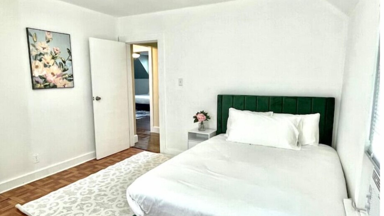 Photo of Bedroom in Orange