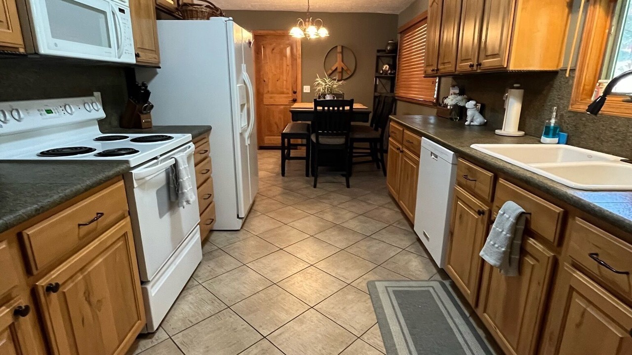 Photo of Kitchen in Warm Springs