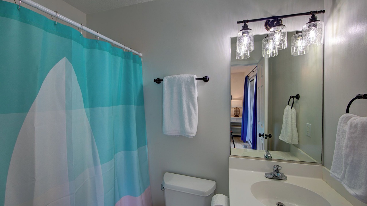 Photo of Bedroom in Wind Over Waves