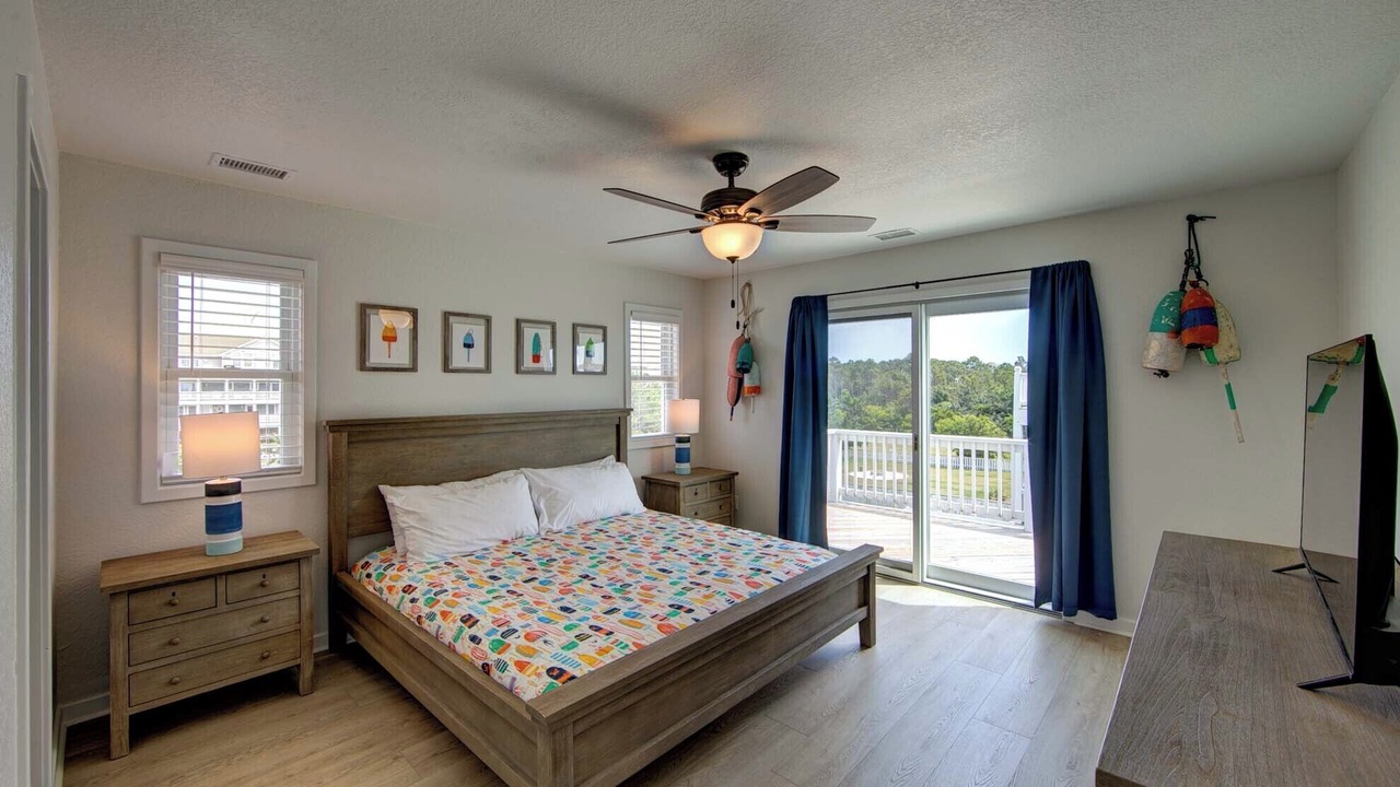 Photo of Bedroom in Wind Over Waves
