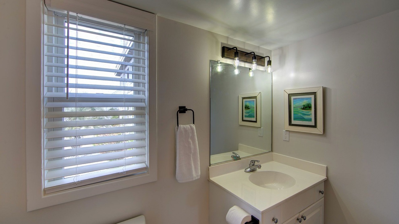 Photo of Bathroom in Wind Over Waves