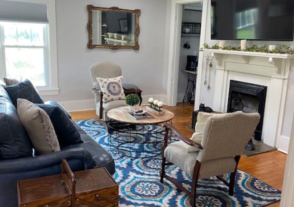Photo of Livingroom in Stanford