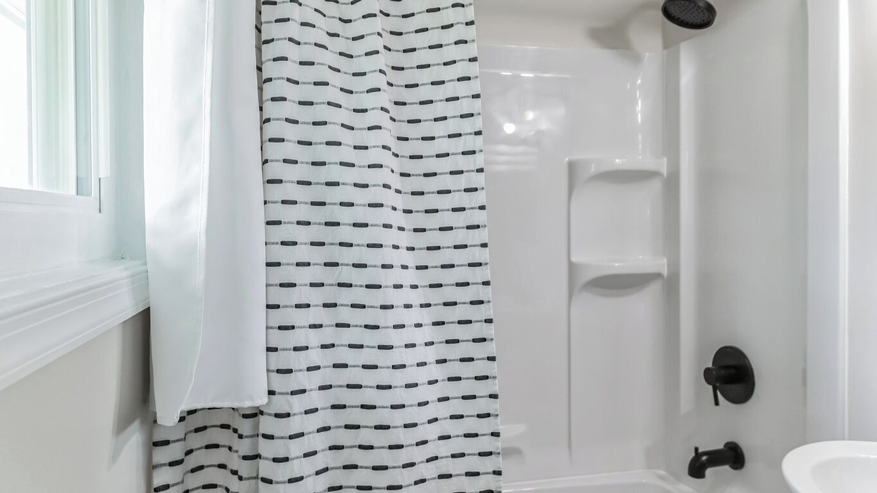 Photo of Bathroom in Newark