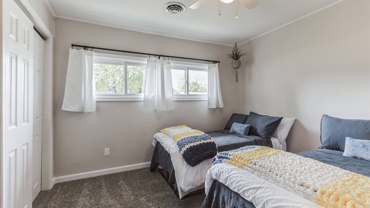 Photo of Bedroom in Newark