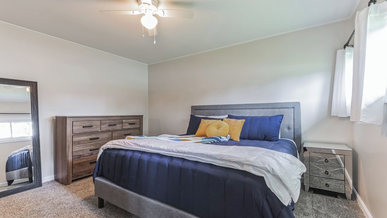 Photo of Bedroom in Newark