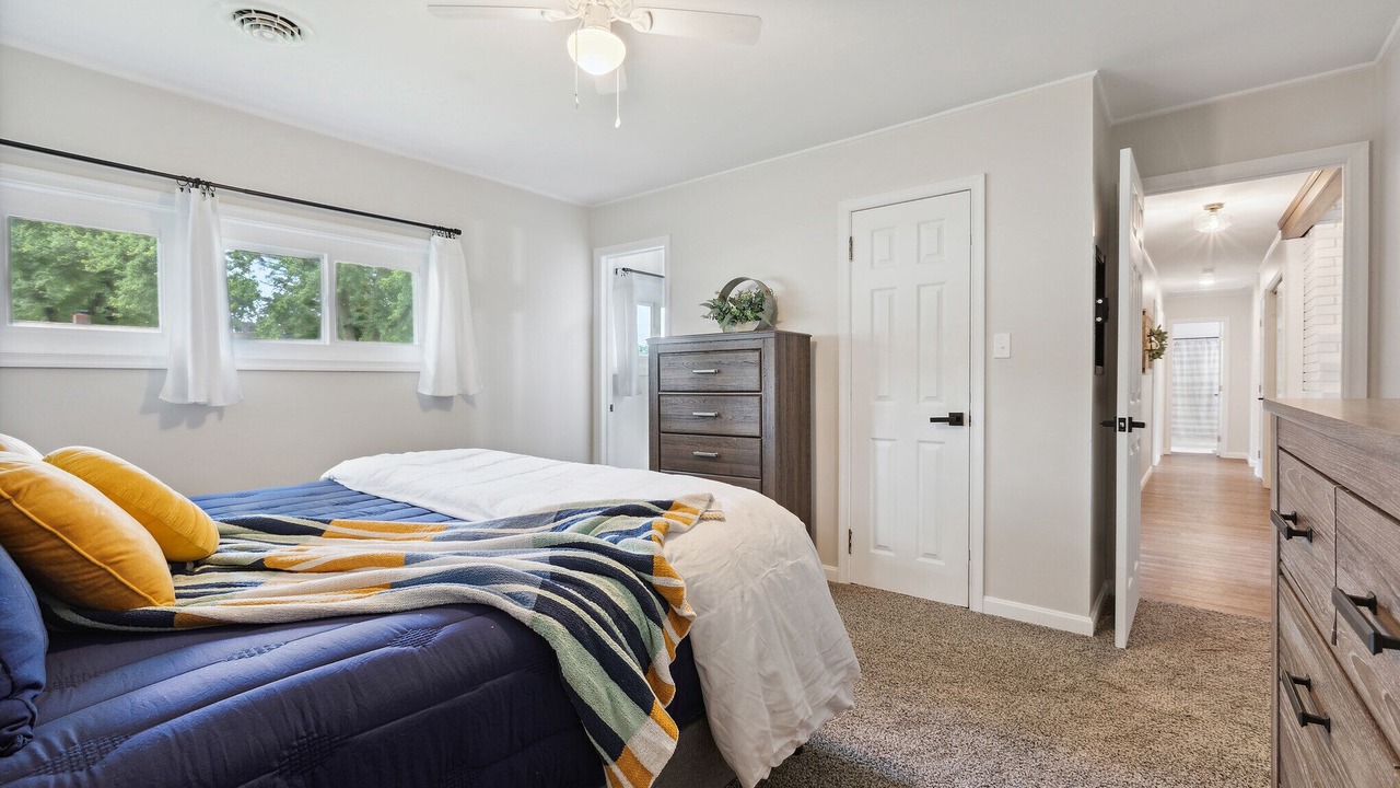 Photo of Bedroom in Newark