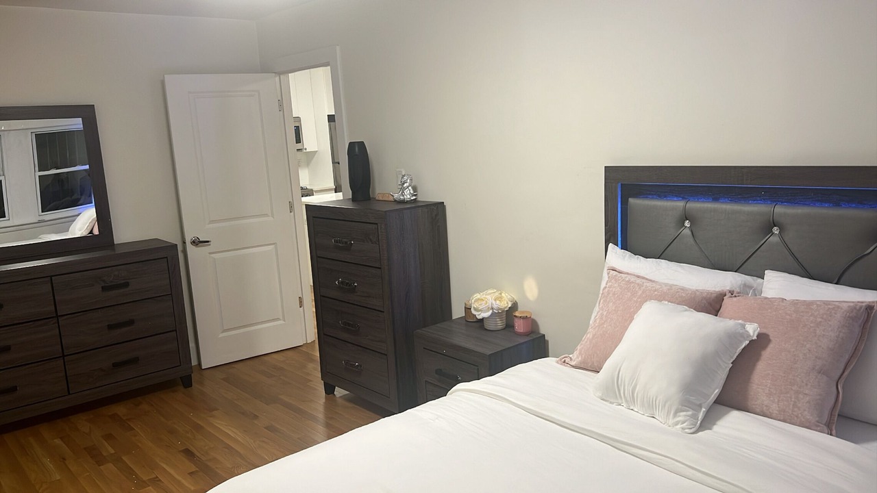 Photo of Bedroom in Clason Point