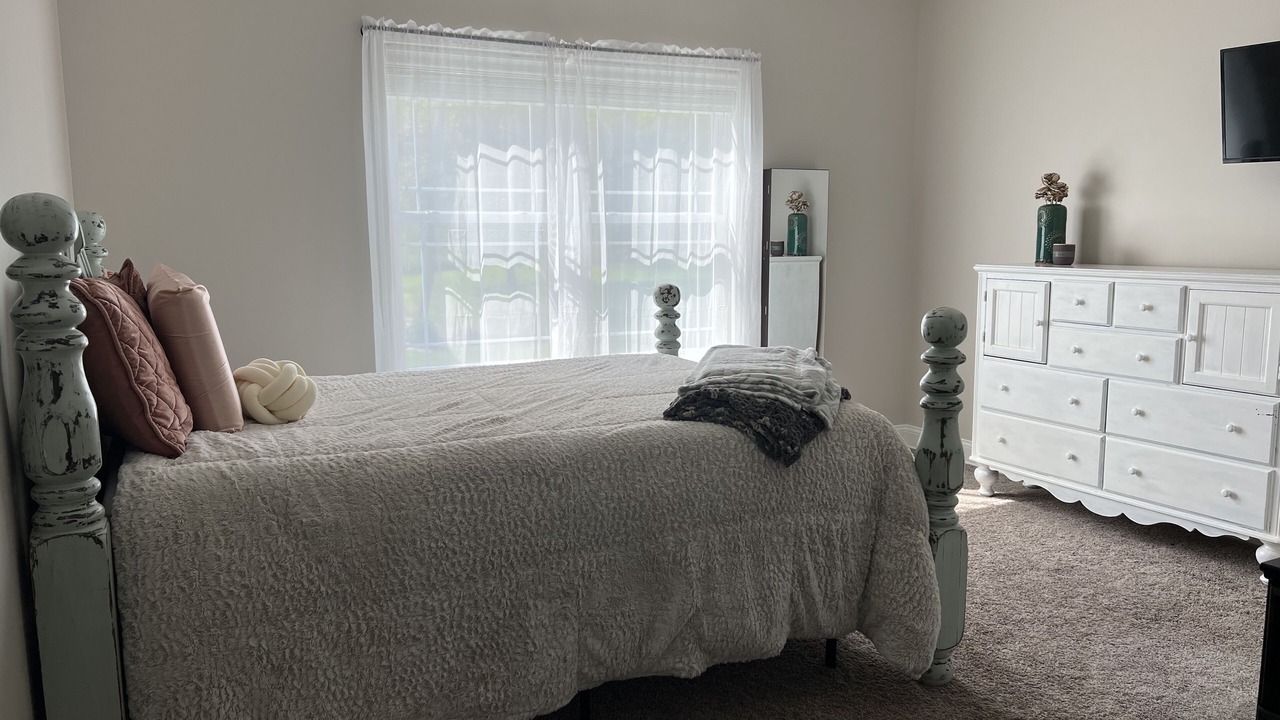 Photo of Bedroom in Bellefonte