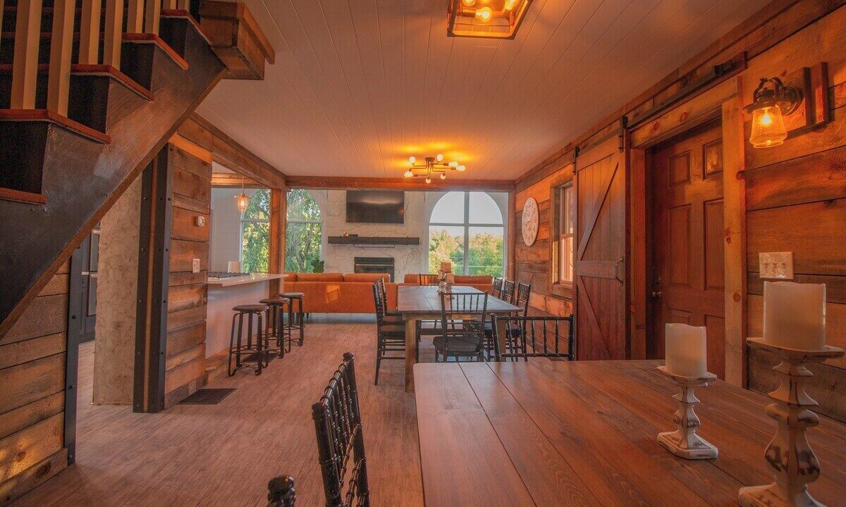 Photo of Bedroom in Beach Lake
