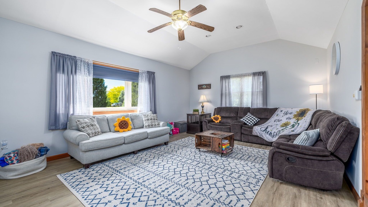 Photo of Livingroom in Catawissa
