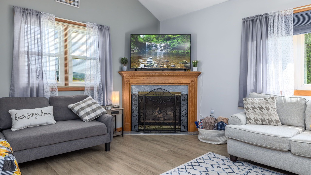 Photo of Livingroom in Catawissa