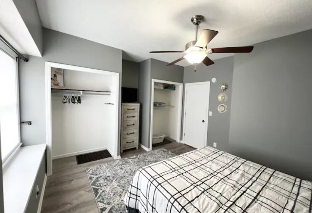Photo of Bedroom in Cuyahoga Falls
