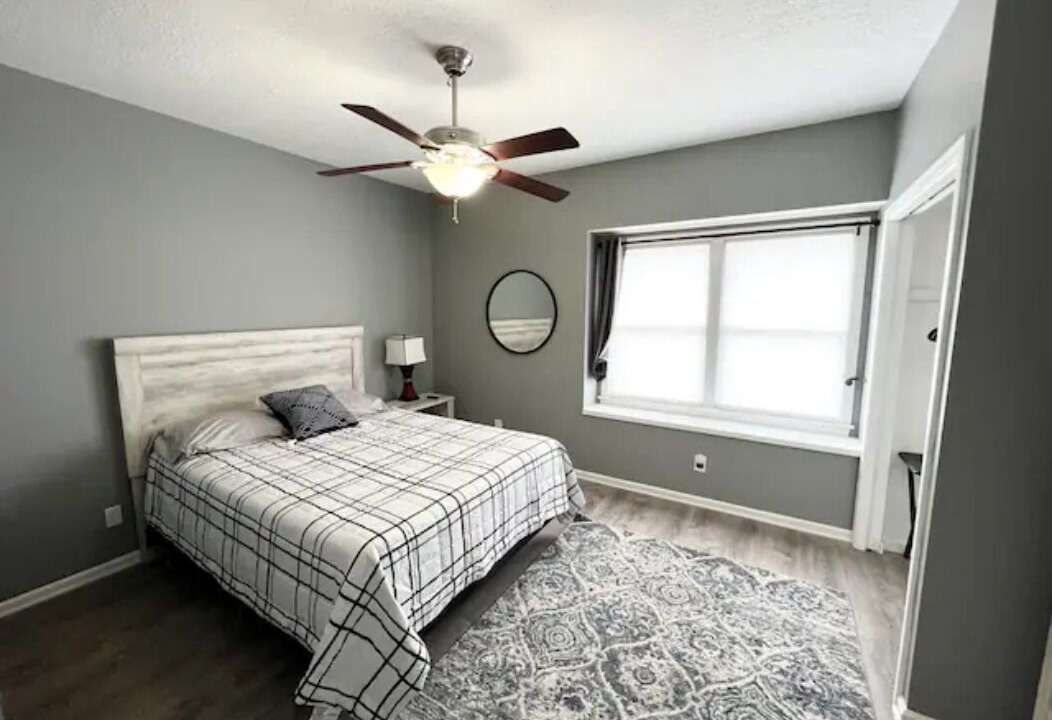 Photo of Bedroom in Cuyahoga Falls