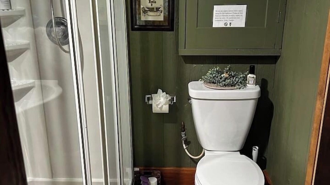 Photo of Bathroom in Hadley