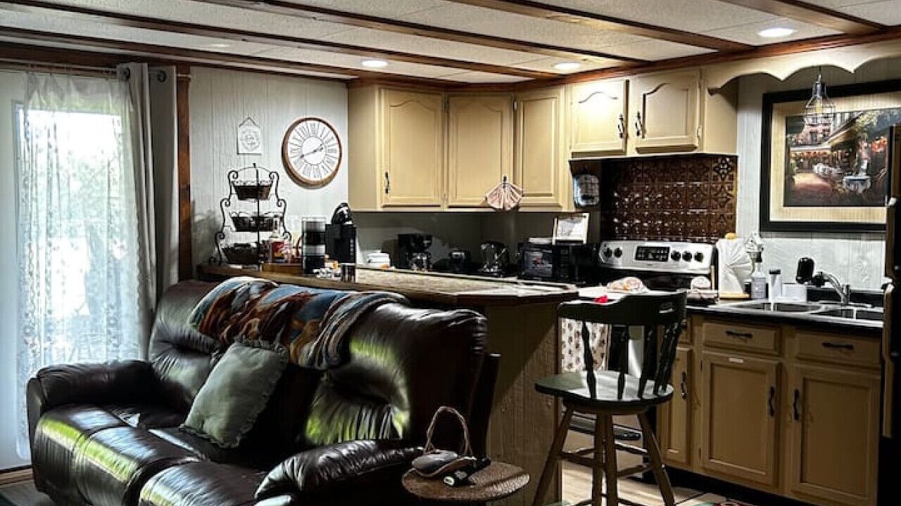 Photo of Livingroom in Hadley
