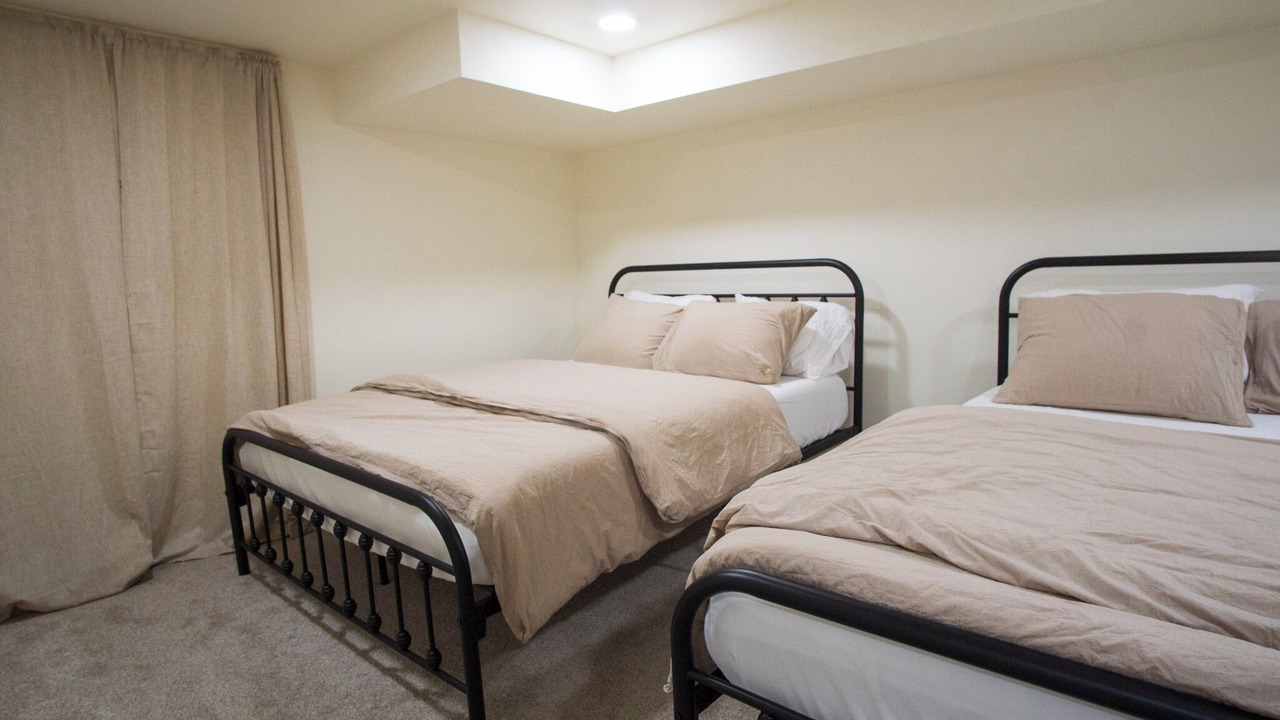 Photo of Bedroom in Laurel Lake
