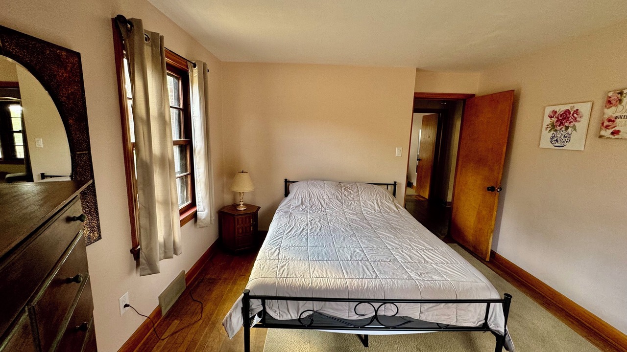 Photo of Bedroom in North Lima