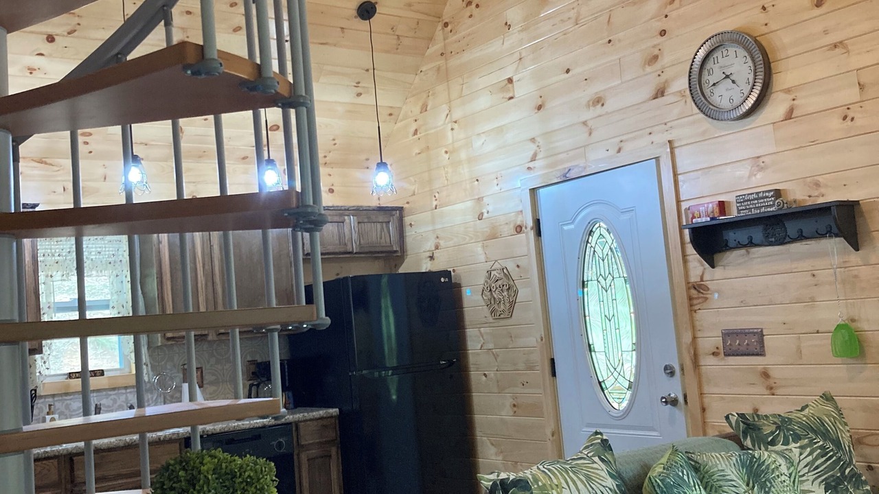 Photo of Livingroom in French Creek