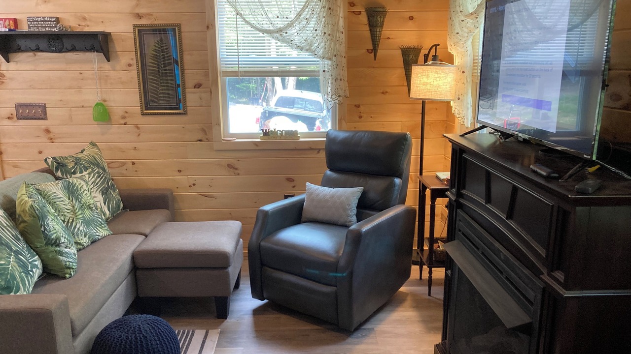 Photo of Livingroom in French Creek