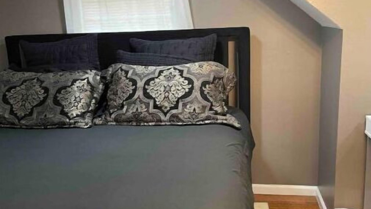 Photo of Bedroom in Rahway