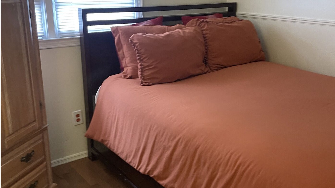 Photo of Bedroom in Rahway