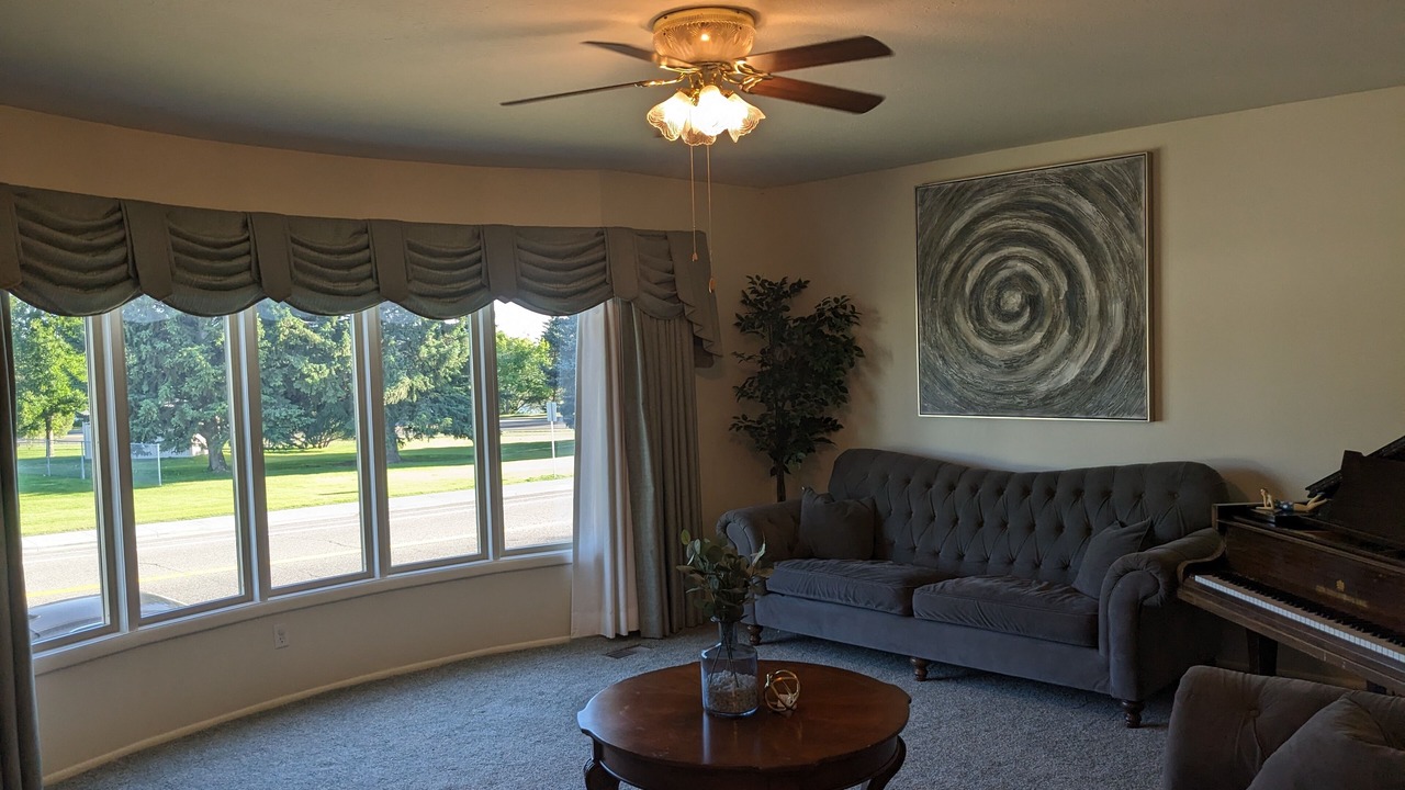 Photo of Livingroom in Idaho Falls