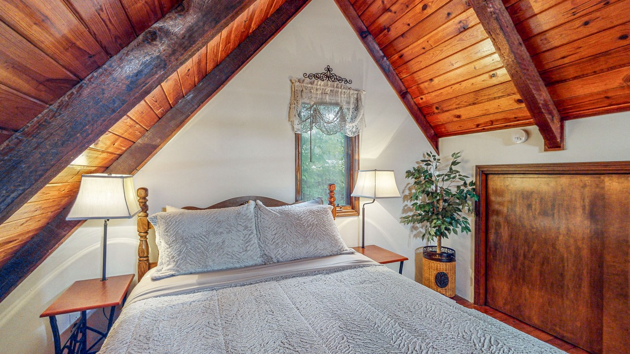 Photo of Bedroom in Beaver Shores