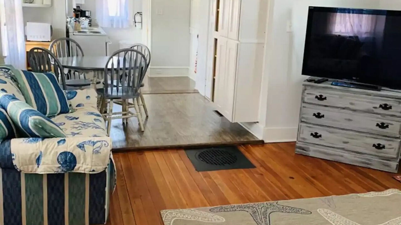 Photo of Livingroom in Somers Point