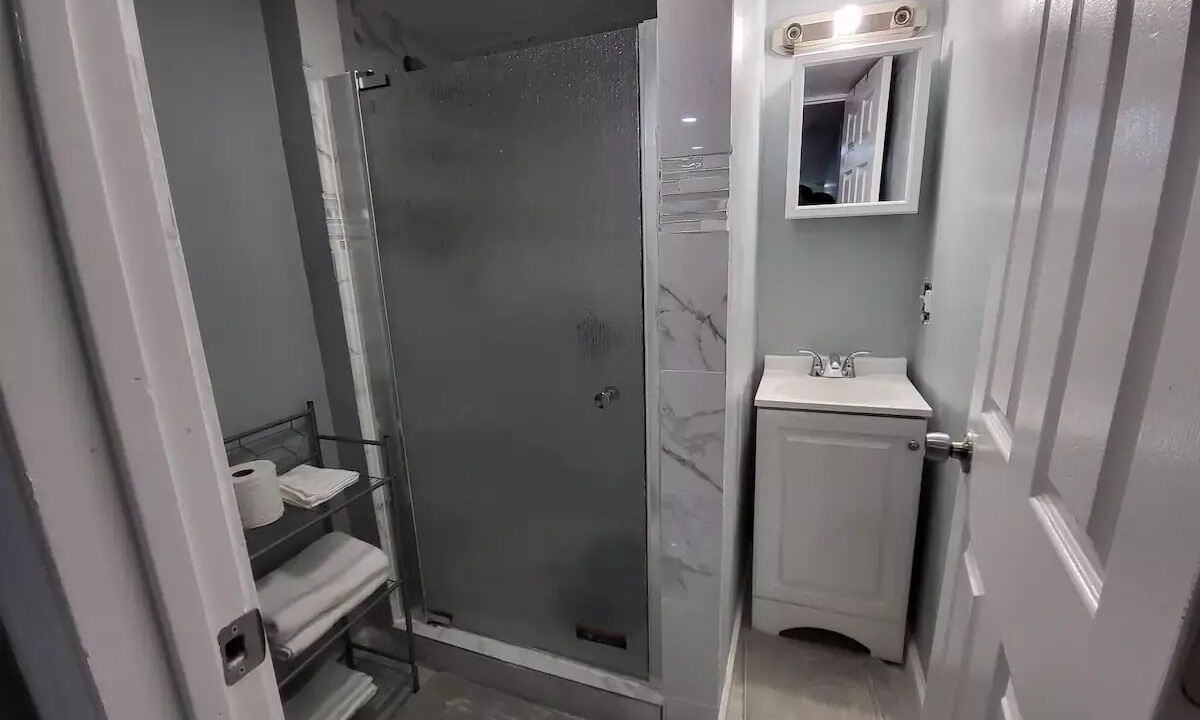 Photo of Bathroom in Weequahic