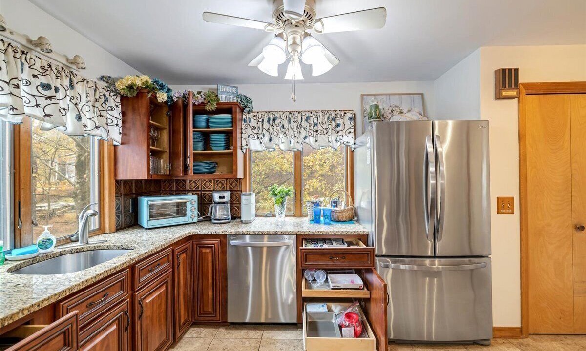 Photo of Kitchen in Long Pond