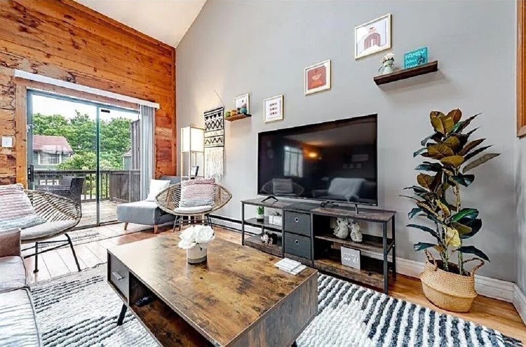 Photo of Livingroom in Hidden Valley